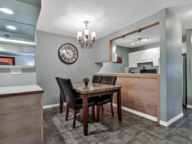 New! Cozy Rocky Mountain Chalet Managed By Little Sister Getaways Canmore Kültér fotó