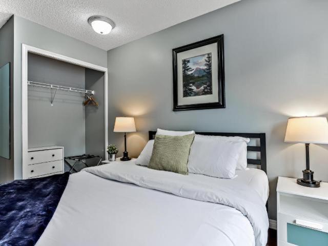 New! Cozy Rocky Mountain Chalet Managed By Little Sister Getaways Canmore Kültér fotó